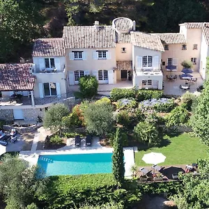 Les Hauts De La Riviera Bed & Breakfast